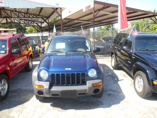 Jeep Liberty 2003 photo 1