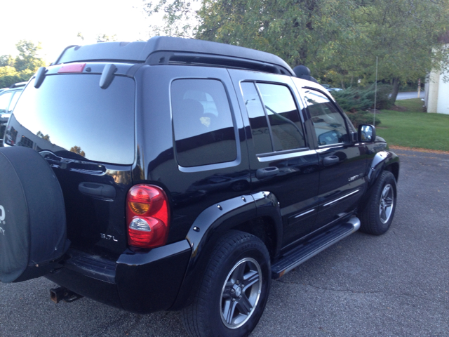 Jeep Liberty 2003 photo 4