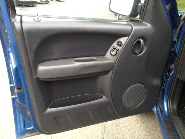 Jeep Liberty 2003 photo 4