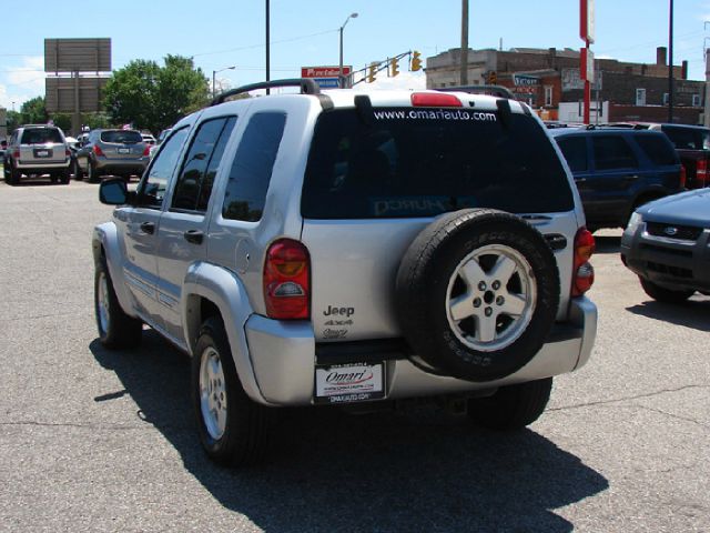 Jeep Liberty 2003 photo 1