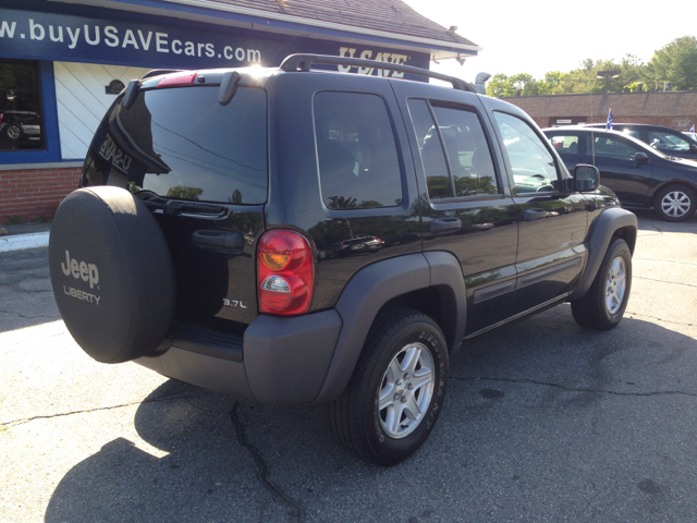 Jeep Liberty 2003 photo 3