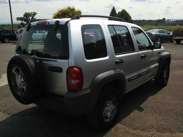 Jeep Liberty 2003 photo 4