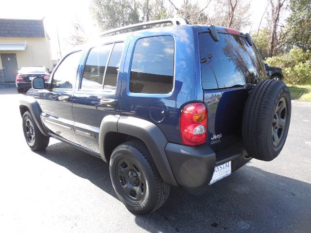 Jeep Liberty 2003 photo 4