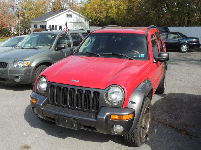 Jeep Liberty 2003 photo 2