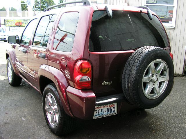 Jeep Liberty 2003 photo 2