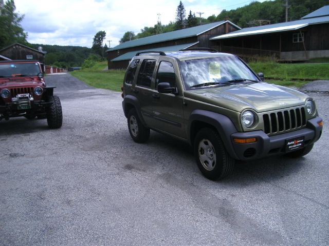 Jeep Liberty 2003 photo 4