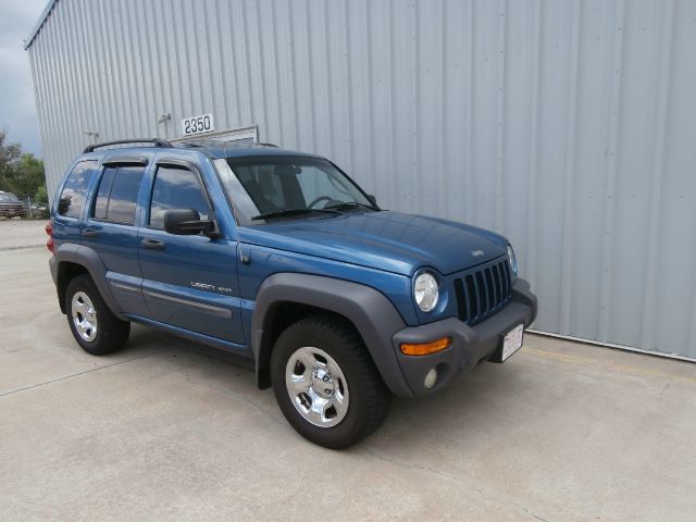 Jeep Liberty 2003 photo 13