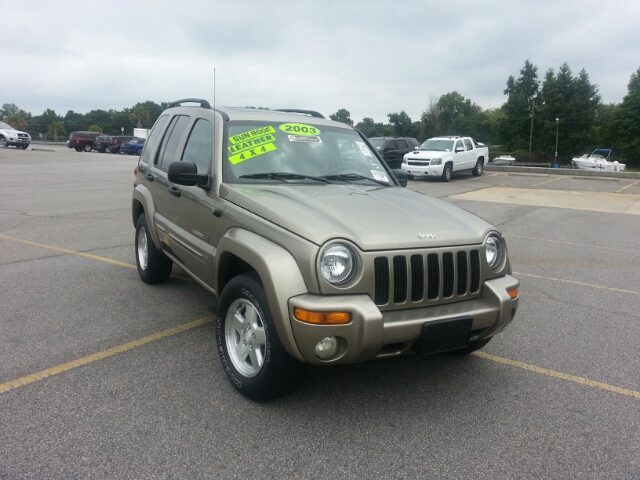 Jeep Liberty 2003 photo 1