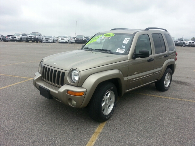 Jeep Liberty 2003 photo 2