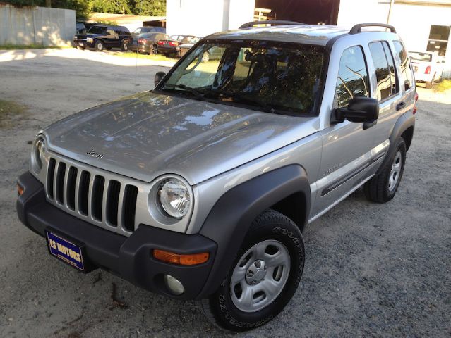 Jeep Liberty 2003 photo 3