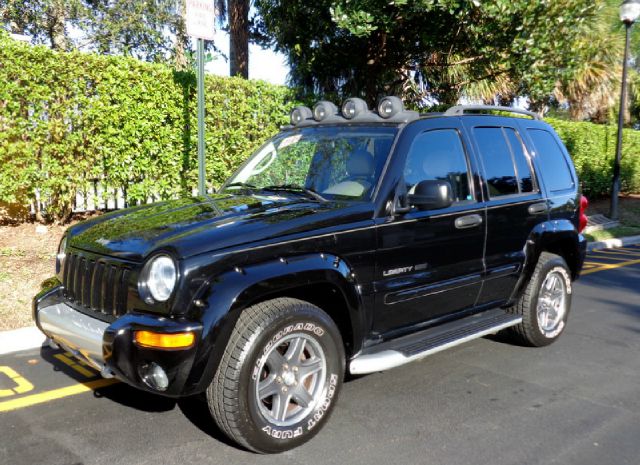 Jeep Liberty 2003 photo 4