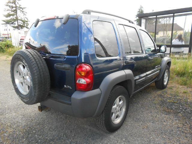 Jeep Liberty 2003 photo 4