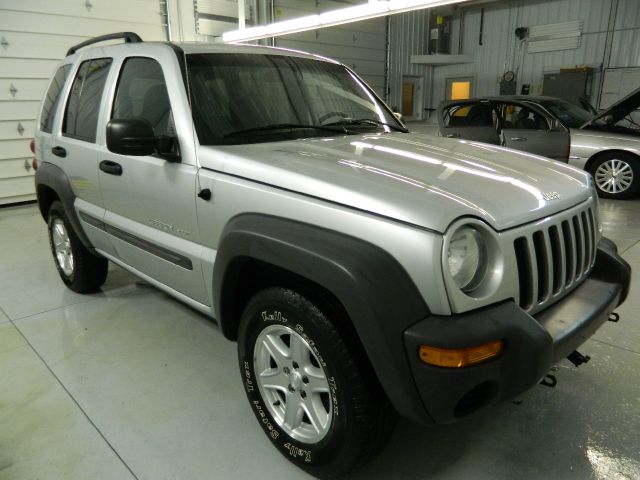 Jeep Liberty 2003 photo 1