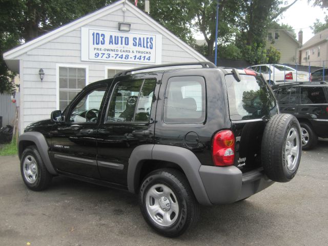 Jeep Liberty 2003 photo 4