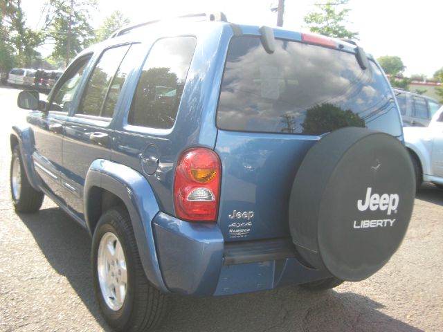 Jeep Liberty 2003 photo 1