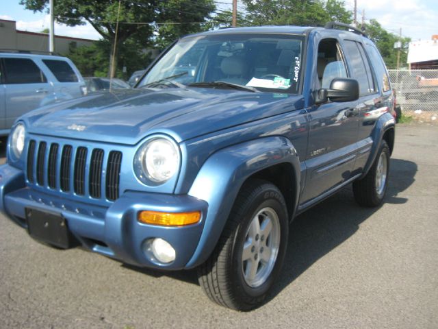 Jeep Liberty 2003 photo 4