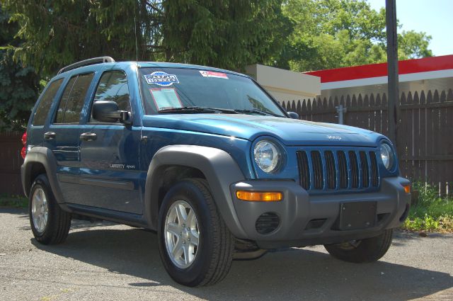 Jeep Liberty 2003 photo 21