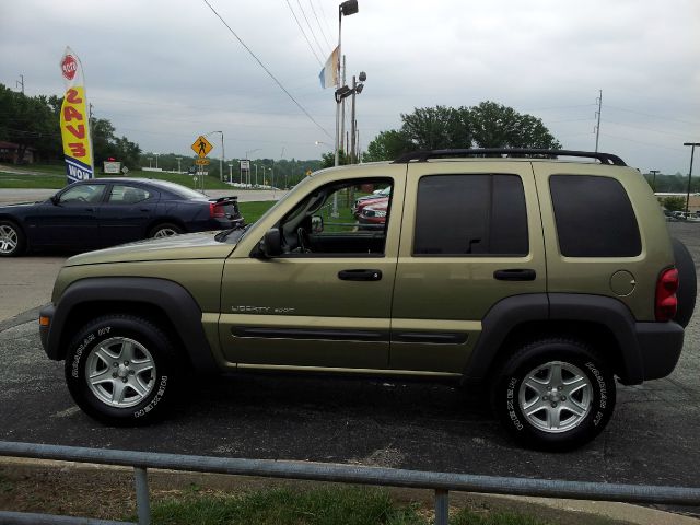 Jeep Liberty 2003 photo 5