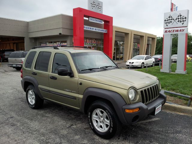 Jeep Liberty 2003 photo 9