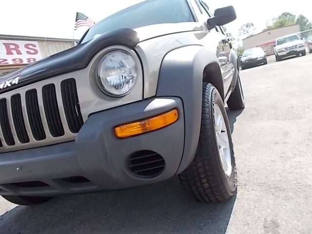 Jeep Liberty 2003 photo 1