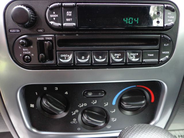 Jeep Liberty 2003 photo 13