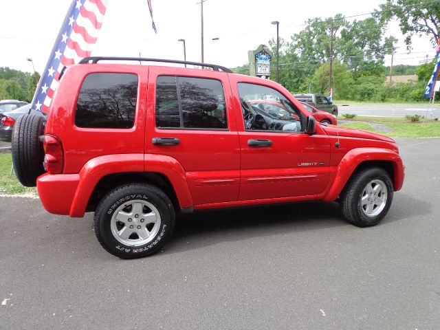 Jeep Liberty 2003 photo 26