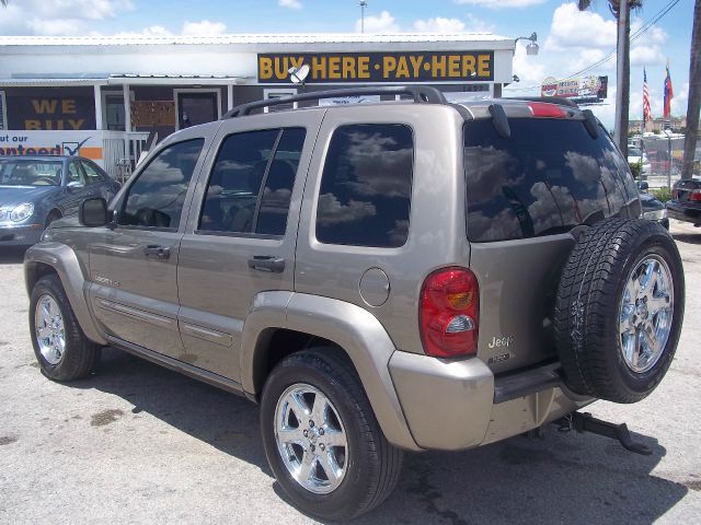 Jeep Liberty 2003 photo 3