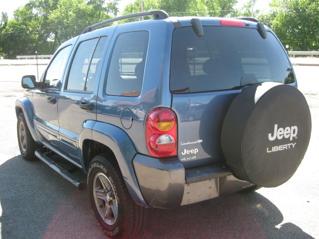 Jeep Liberty 2004 photo 8