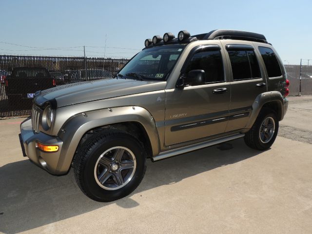 Jeep Liberty 2004 photo 25