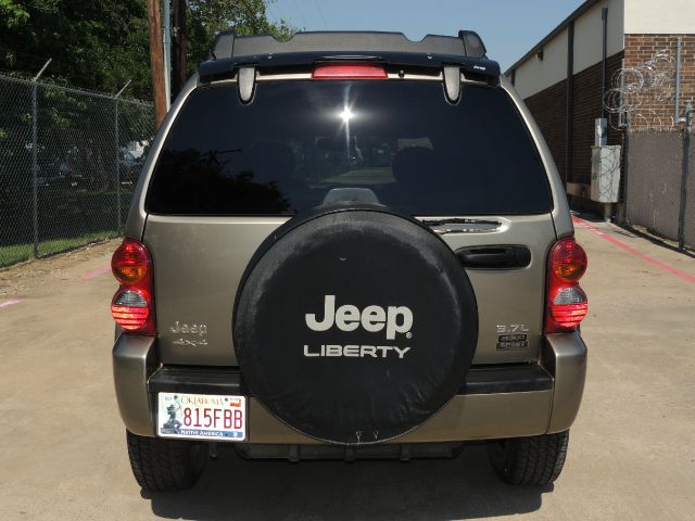 Jeep Liberty 2004 photo 31