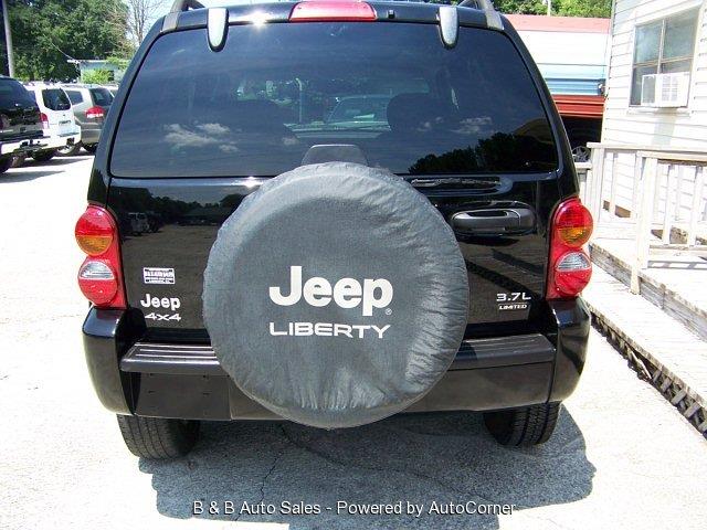 Jeep Liberty 2004 photo 4