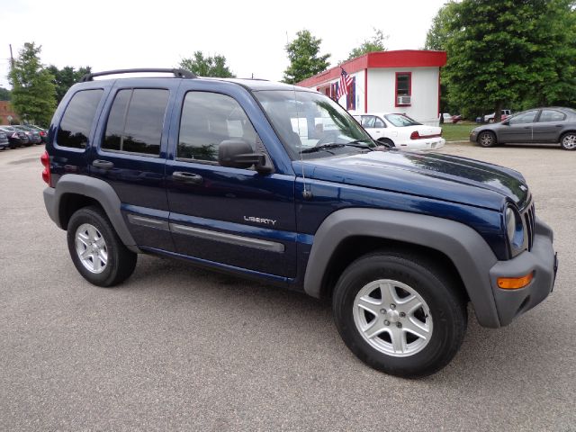 Jeep Liberty 2004 photo 14