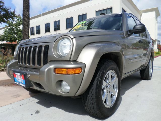 Jeep Liberty 2004 photo 1