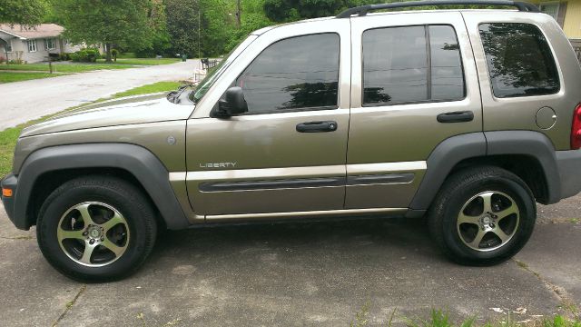 Jeep Liberty 2004 photo 1