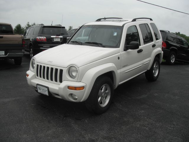 Jeep Liberty 2004 photo 2