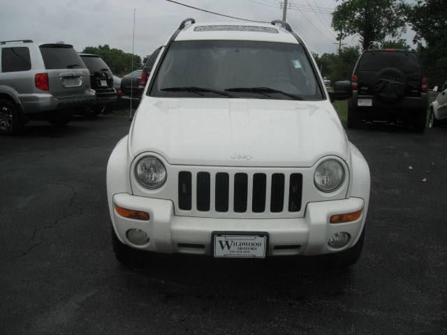 Jeep Liberty 2004 photo 4