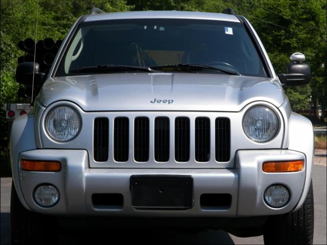 Jeep Liberty 2004 photo 2