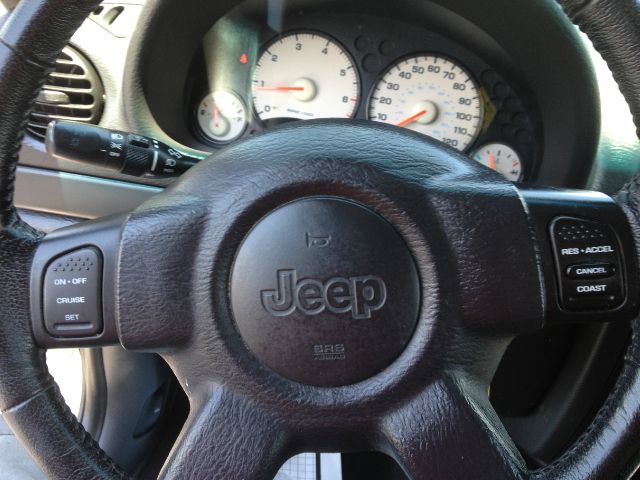 Jeep Liberty 2004 photo 3