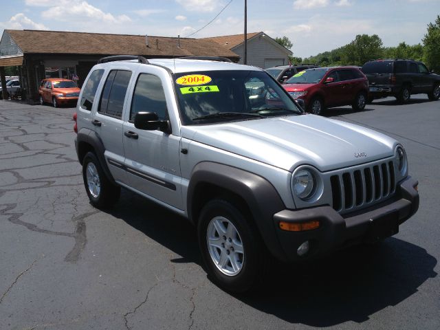 Jeep Liberty 2004 photo 9