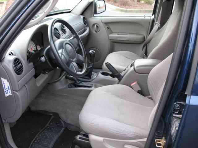 Jeep Liberty 2004 photo 5