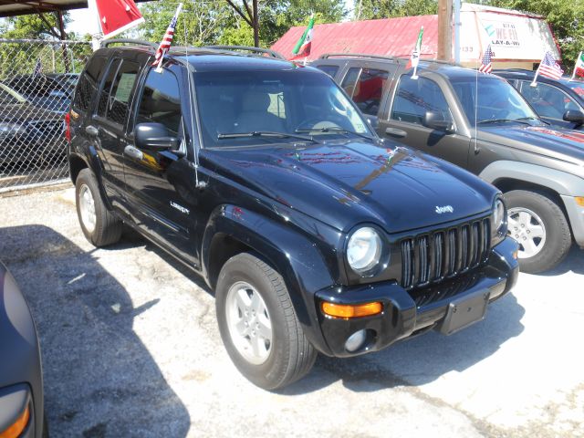 Jeep Liberty 2004 photo 2