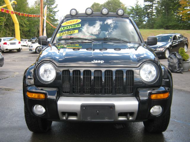 Jeep Liberty 2004 photo 1