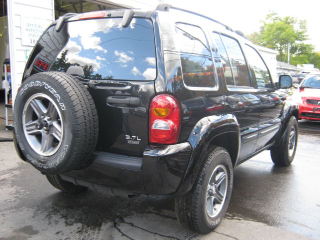 Jeep Liberty 2004 photo 3