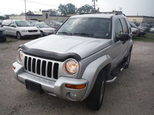 Jeep Liberty 2004 photo 4