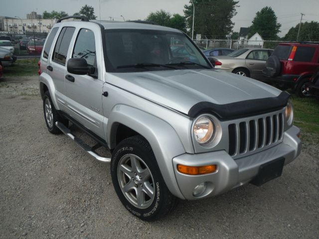 Jeep Liberty 2004 photo 8