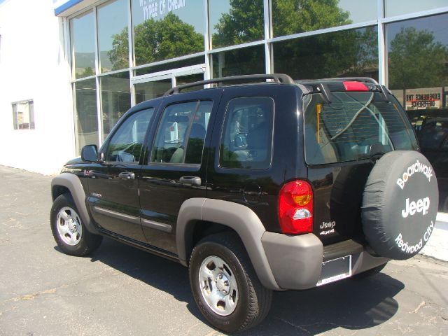 Jeep Liberty 2004 photo 1