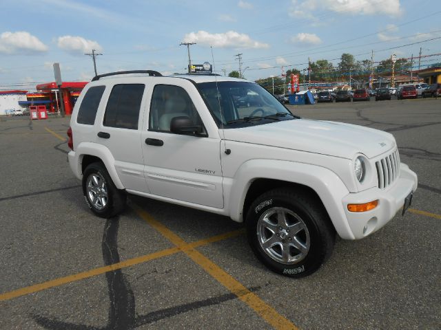 Jeep Liberty 2004 photo 19