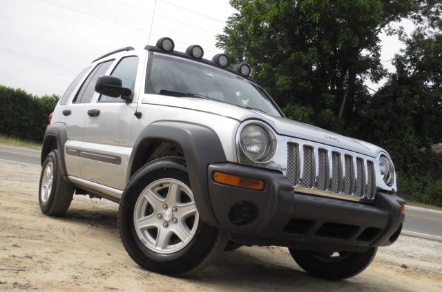 Jeep Liberty 2004 photo 1