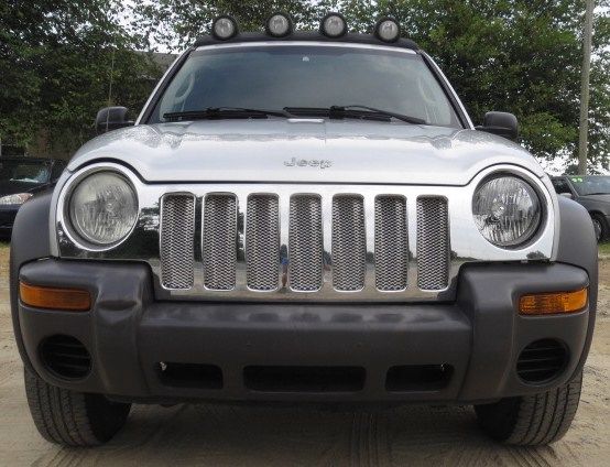 Jeep Liberty 2004 photo 2