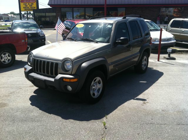 Jeep Liberty 2004 photo 4